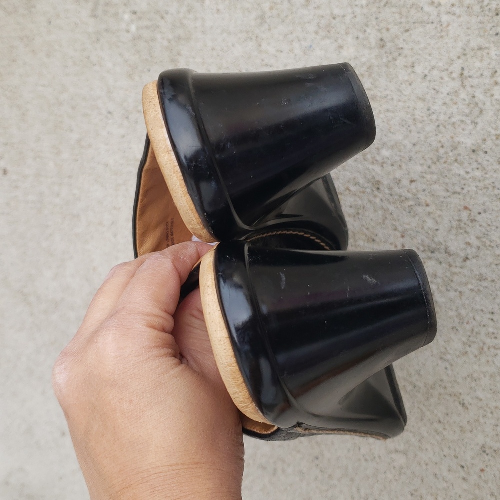 Sofft Floral Embossed Black Leather Slip On Mules Clogs Size 7.5 Comfort Neutral - Picture 5 of 16